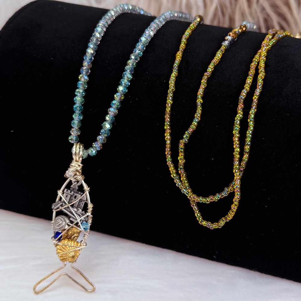 Silvertone Interesting, Wire Wrap, Fish Pendant, … - image 2